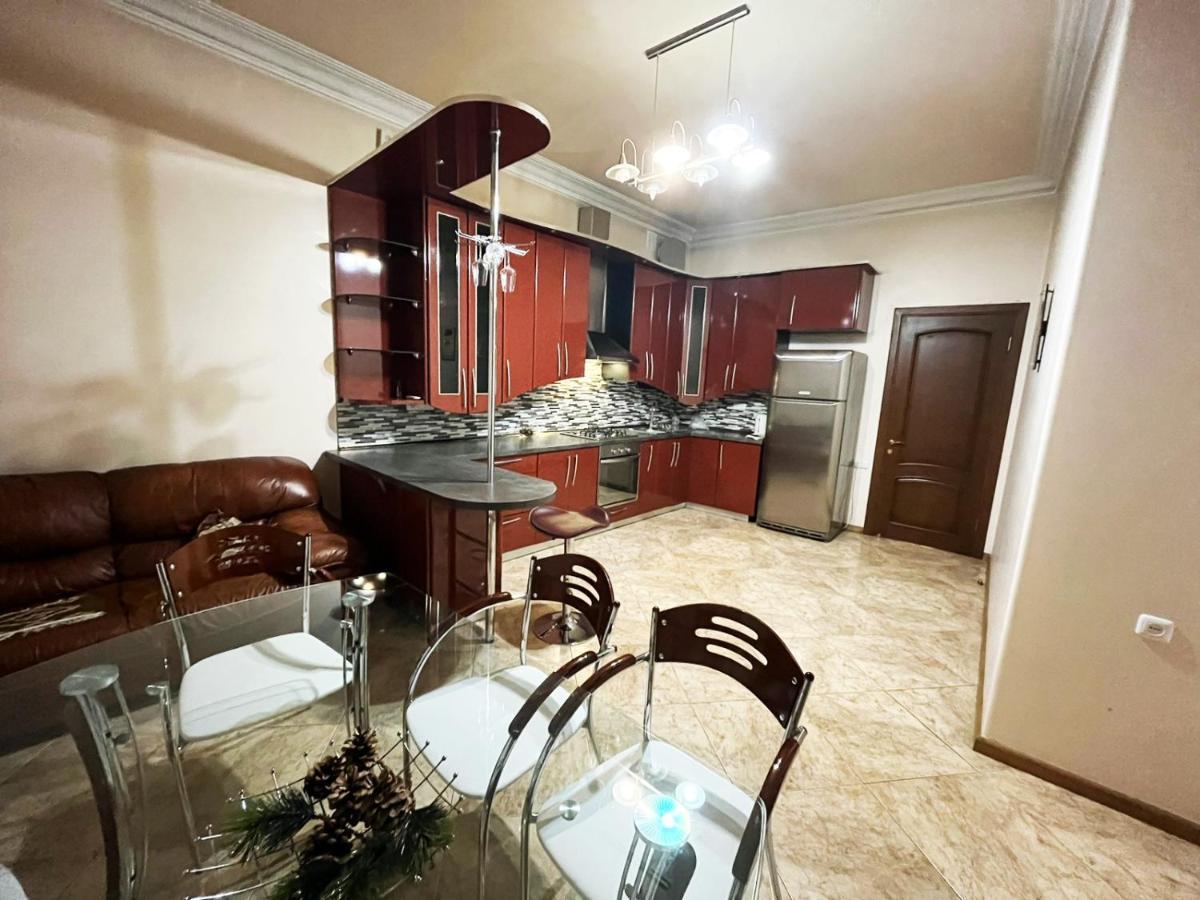 Amigo Guest House Erywań Zewnętrze zdjęcie