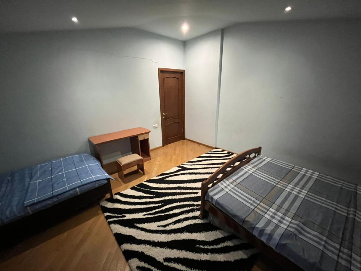 Amigo Guest House Erywań Zewnętrze zdjęcie